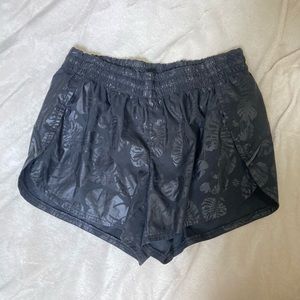 Athleta shorts size medium